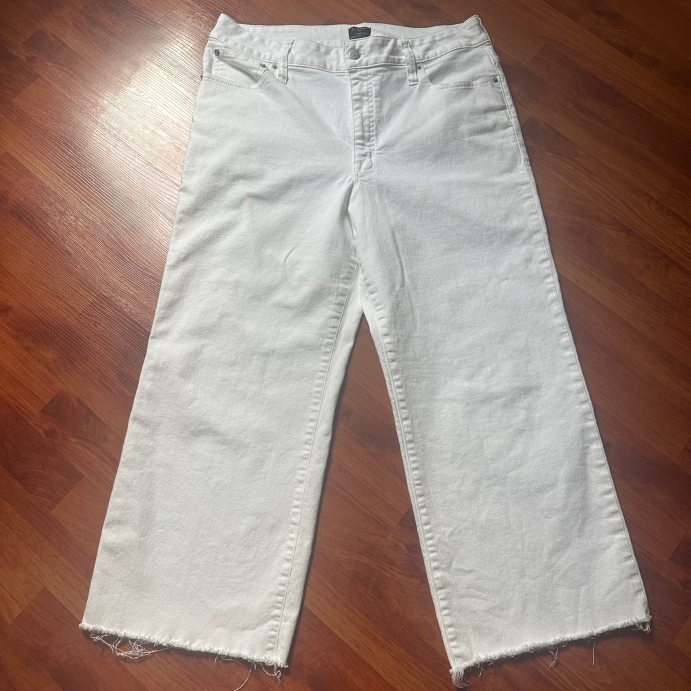 J. Crew Curvy Wide Leg Cropped Jeans in All Day Stretch White Coastal Preppy 33 - Picture 2 of 7